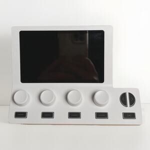 BEACN Mix Create — CONTENT CREATOR LIVE STREAM Audio Interface/Mixer-Excellent